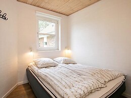 6 Person Holiday Home on a Holiday Park in Blavand