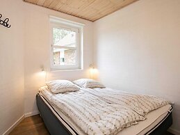 6 Person Holiday Home on a Holiday Park in Blavand