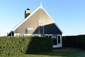 Lovely Holiday Home in Texel Near Sea