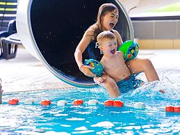 10 Person Holiday Home on a Holiday Park