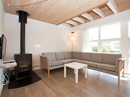 10 Person Holiday Home on a Holiday Park