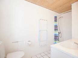 10 Person Holiday Home on a Holiday Park