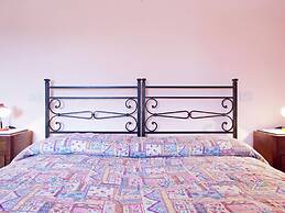 Modern Farmhouse in Pienza With Pool