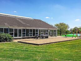 4 Person Holiday Home on a Holiday Park in Hemmet