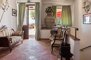 Elegant Apartments in Resort With Swimming Pool set in Nature