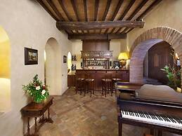 Elegant Apartments in Resort With Swimming Pool set in Nature