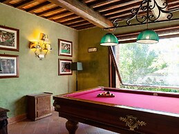 Elegant Apartments in Resort With Swimming Pool set in Nature