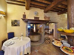 Elegant Apartments in Resort With Swimming Pool set in Nature