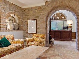 Elegant Apartments in Resort With Swimming Pool set in Nature