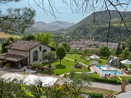 Large Holiday Home in Cagli With Pool