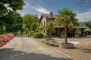 Large Holiday Home in Cagli With Pool