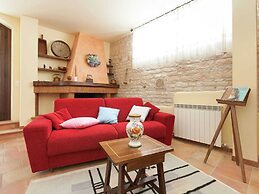 Large Holiday Home in Cagli With Pool