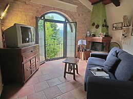 Large Holiday Home in Cagli With Pool