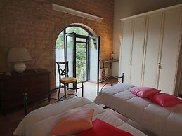 Large Holiday Home in Cagli With Pool