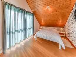 Picture-perfect Holiday Home in Sourbrodt With Garden, BBQ