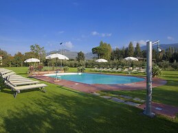 Agriturismo Near Cortona With Swimming Pool