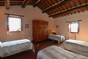 Agriturismo Near Cortona With Swimming Pool