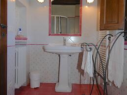 Agriturismo Near Cortona With Swimming Pool