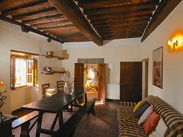 Agriturismo Near Cortona With Swimming Pool