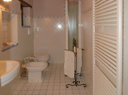 Agriturismo Near Cortona With Swimming Pool