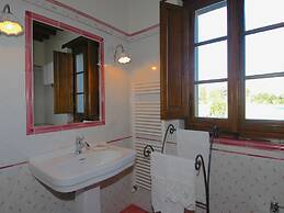 Agriturismo Near Cortona With Swimming Pool