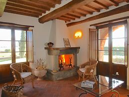 Agriturismo Near Cortona With Swimming Pool