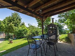 Farmhouse in Hilly Area in Gubbio With Pool