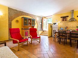 Farmhouse in Hilly Area in Gubbio With Pool