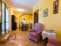 Farmhouse in Hilly Area in Gubbio With Pool