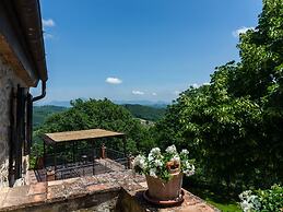 Farmhouse in Hilly Area in Gubbio With Pool