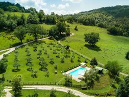 Farmhouse in Hilly Area in Gubbio With Pool