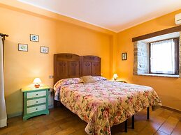 Farmhouse in Hilly Area in Gubbio With Pool