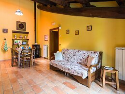 Farmhouse in Hilly Area in Gubbio With Pool