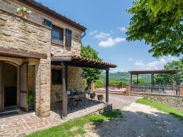 Farmhouse in Hilly Area in Gubbio With Pool