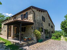 Farmhouse in Hilly Area in Gubbio With Pool