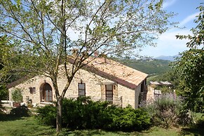 Farmhouse in Hilly Area in Gubbio With Pool