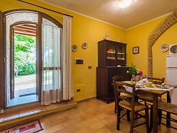 Farmhouse in Hilly Area in Gubbio With Pool