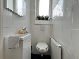 Spacious Apartment in Weser Uplands With Garden
