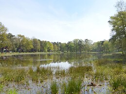 Completely Detached Bungalow in a Nature-filled Park by a Large fen