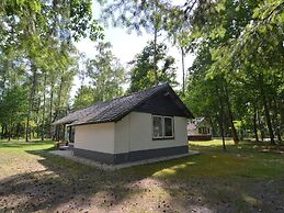 Completely Detached Bungalow in a Nature-filled Park by a Large fen