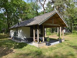 Completely Detached Bungalow in a Nature-filled Park by a Large fen