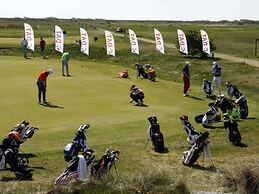 4 Person Holiday Home on a Holiday Park in Romo