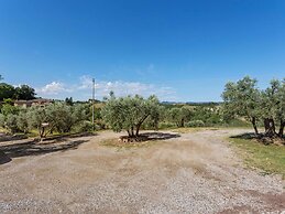 Lavish Holiday Home in Volterra With Pool