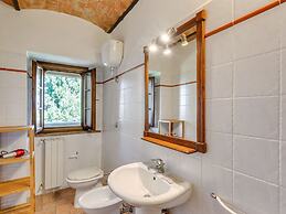 Lavish Holiday Home in Volterra With Pool
