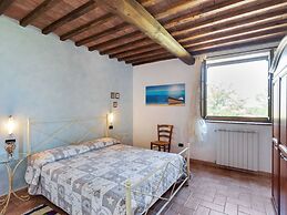 Lavish Holiday Home in Volterra With Pool