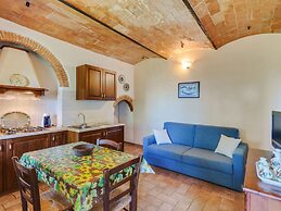 Lavish Holiday Home in Volterra With Pool