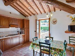 Lavish Holiday Home in Volterra With Pool