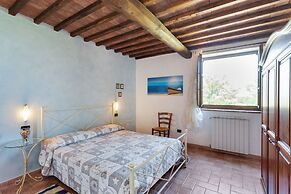 Lavish Holiday Home in Volterra With Pool