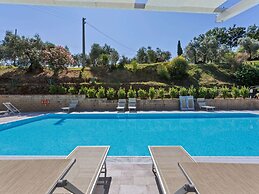 Lavish Holiday Home in Volterra With Pool