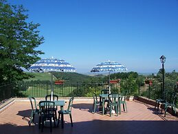 Lavish Holiday Home in Volterra With Pool